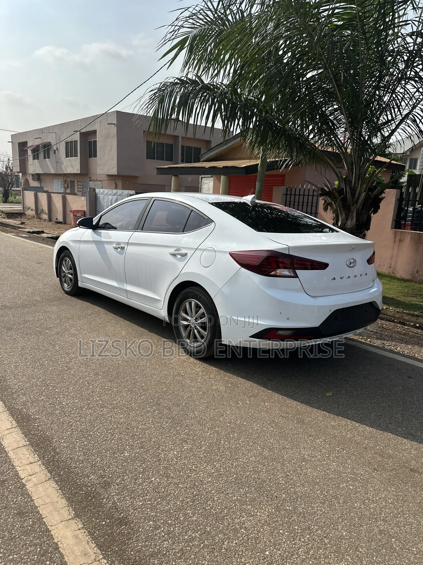 Hyundai Elantra 2019 White