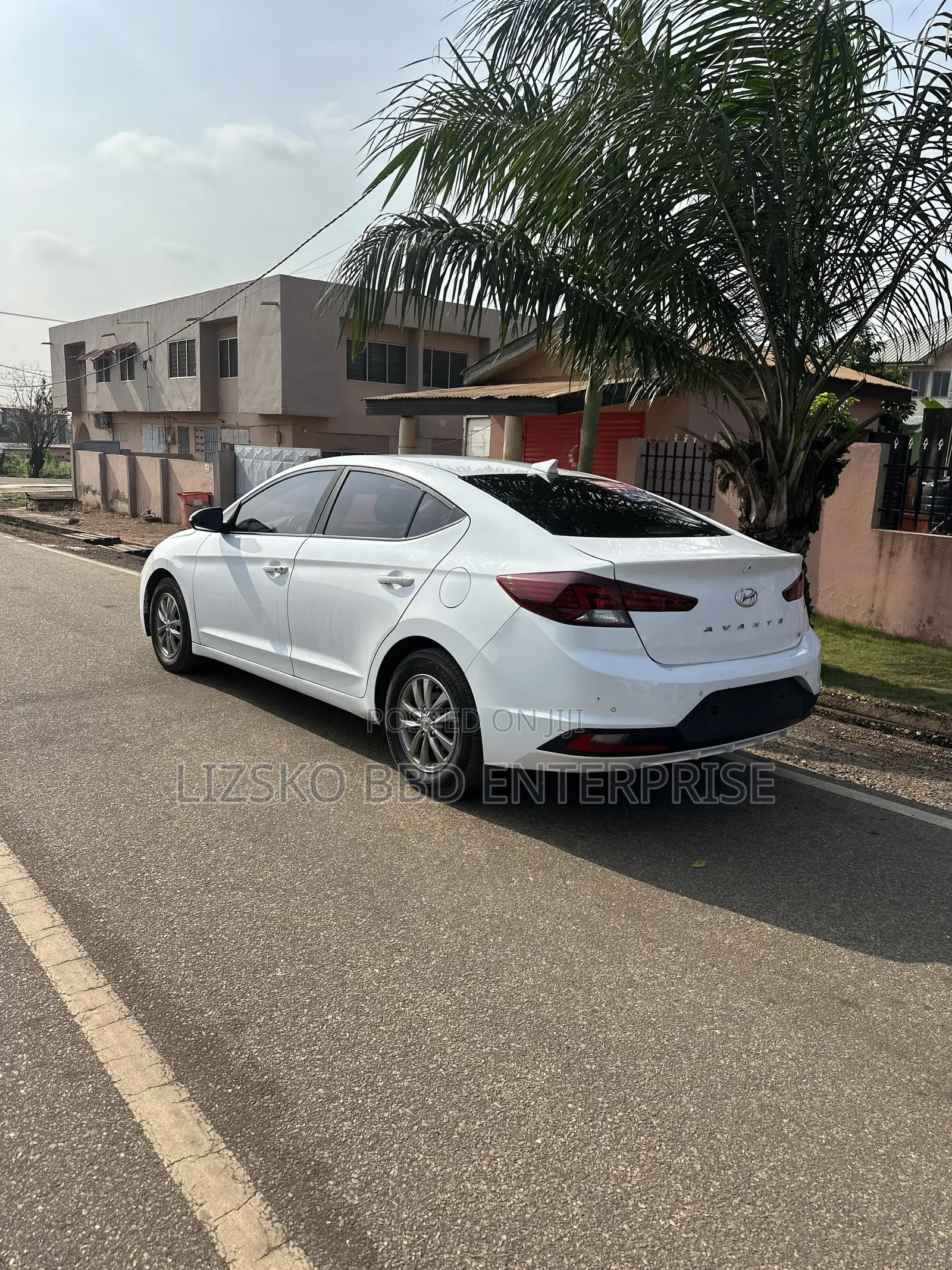 Hyundai Elantra 2019 White