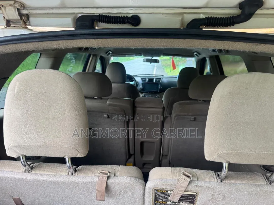 Toyota Highlander 2012 Silver