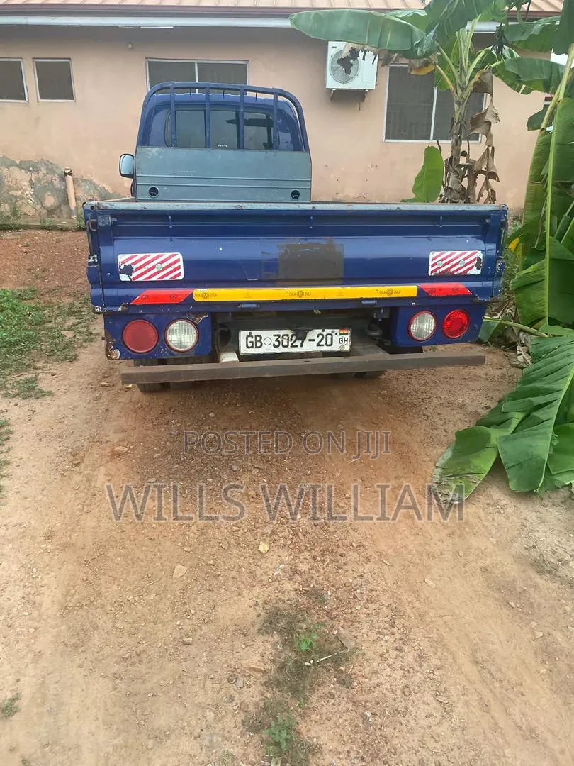 Kia Bongo 2010 Blue