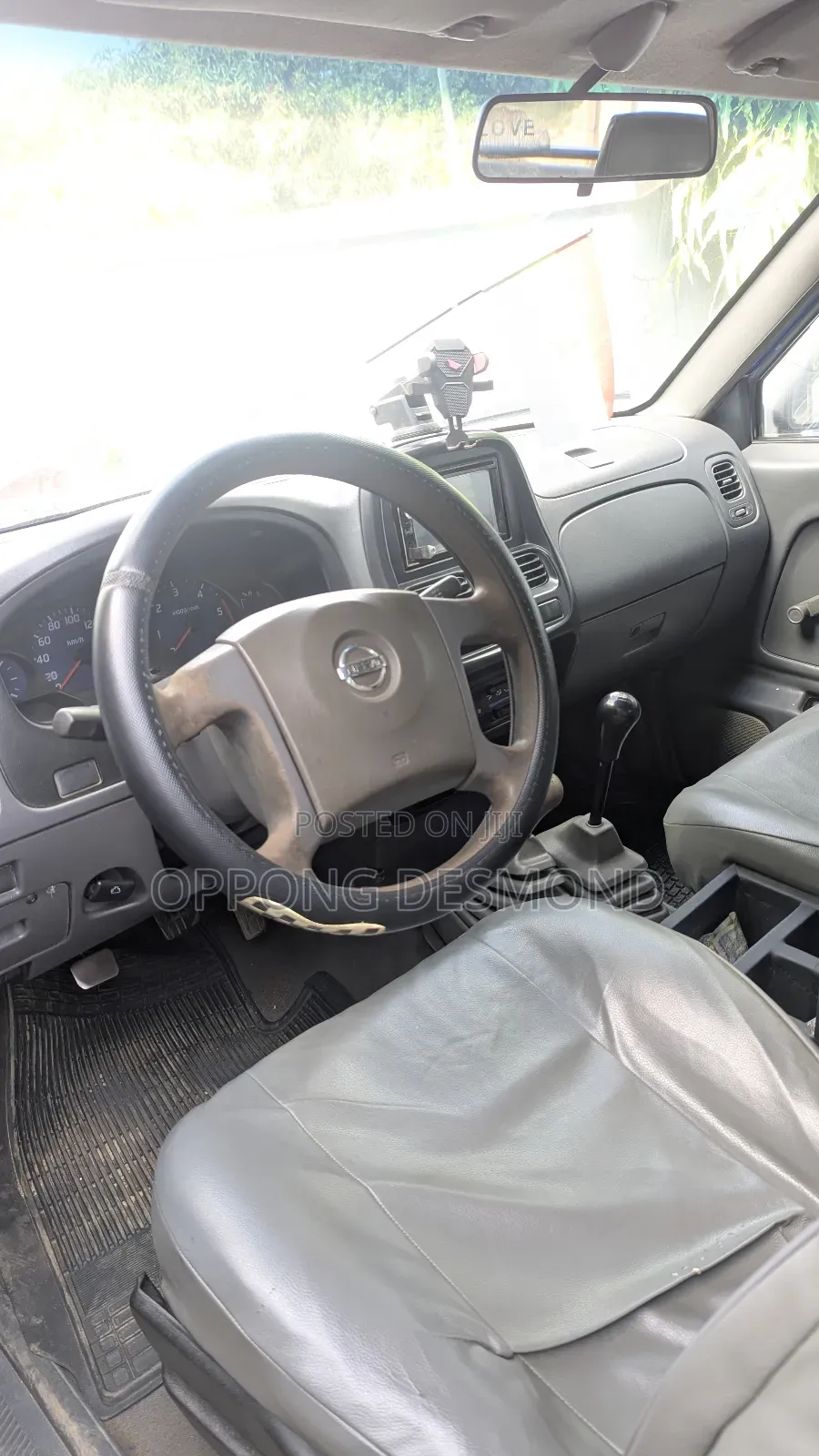 Nissan Hardbody 2013 Blue