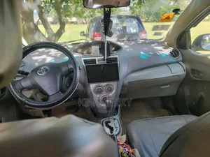 Toyota Belta 2010 Blue