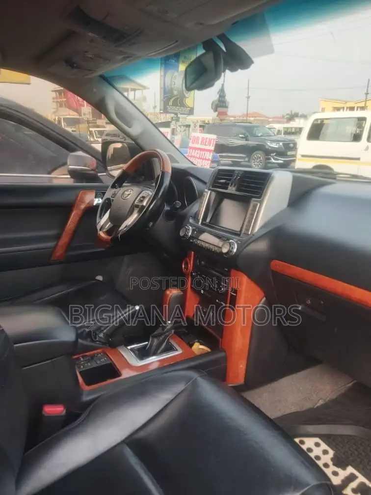 Toyota Land Cruiser Prado 2.8 2017 Black