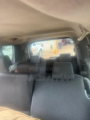 Toyota Sienta 2012