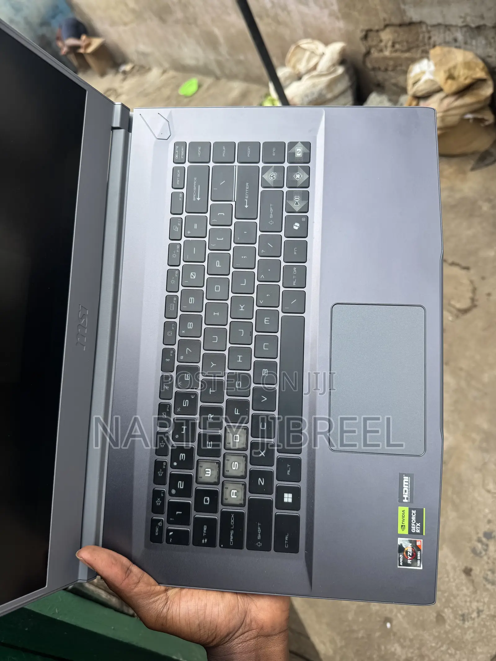 New Laptop MSI GF75 Thin 8GB AMD Ryzen 5 SSD 512GB