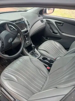 Hyundai Elantra SE Sedan FWD (1.8L 4cyl 6A) 2016 Silver