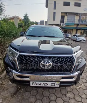 Toyota Land Cruiser Prado 2.8 2017 Black