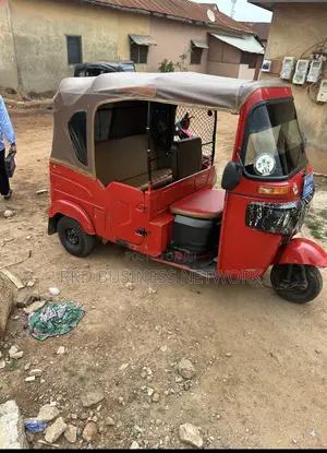 Bajaj RE 2024 Red
