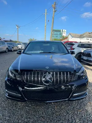 Mercedes-Benz C250 2014 Black