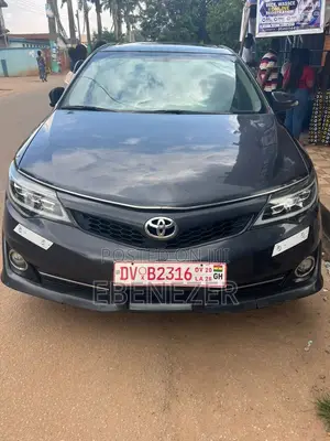 Toyota Camry SE 4dr Sedan (2.5L 4cyl 6A) 2014 Gray