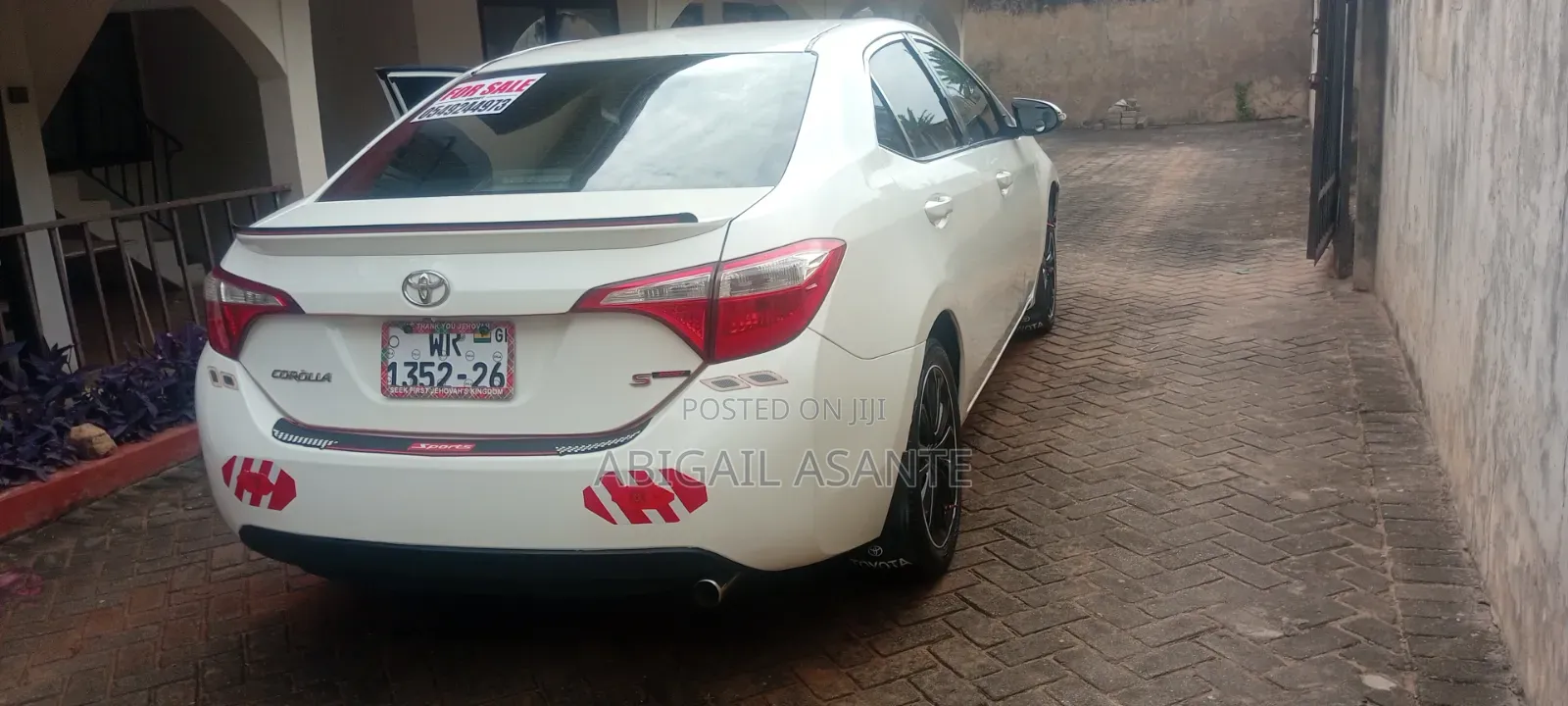Toyota Corolla S 4dr Sedan (1.8L 4cyl CVT) 2016 White