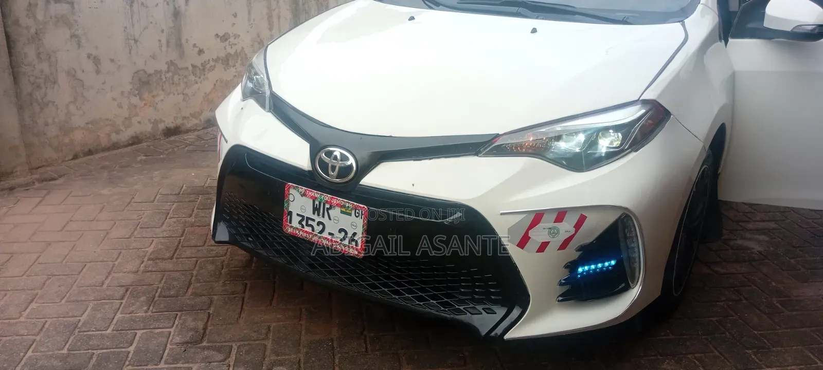 Toyota Corolla S 4dr Sedan (1.8L 4cyl CVT) 2016 White