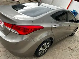 Hyundai Elantra 2013 Gray