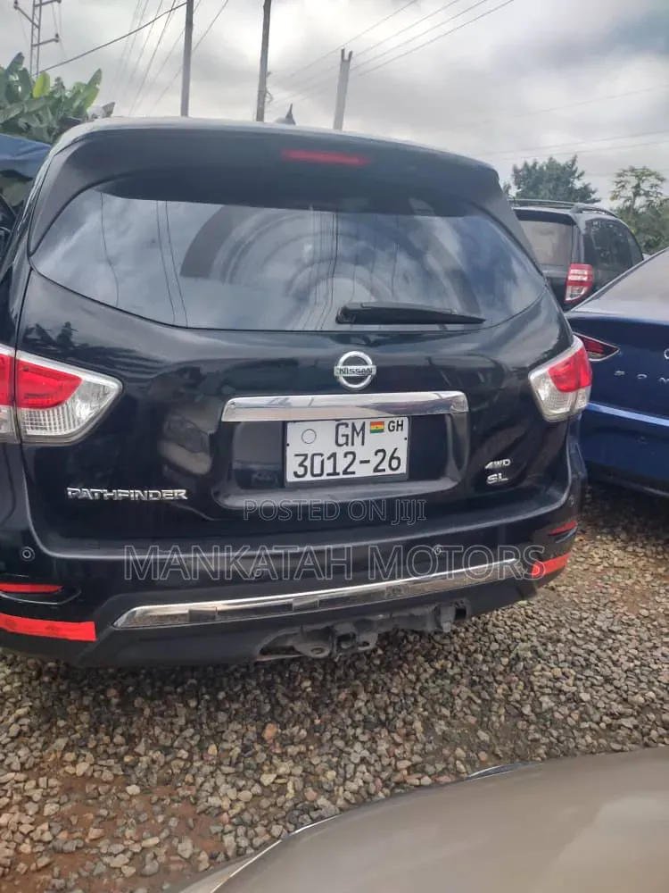 Nissan Pathfinder 2013 Black