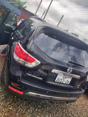 Nissan Pathfinder 2013 Black
