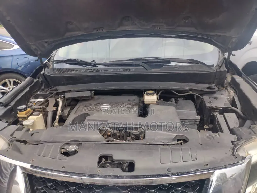 Nissan Pathfinder 2013 Black