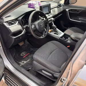 Toyota RAV4 LE AWD 2020 Silver