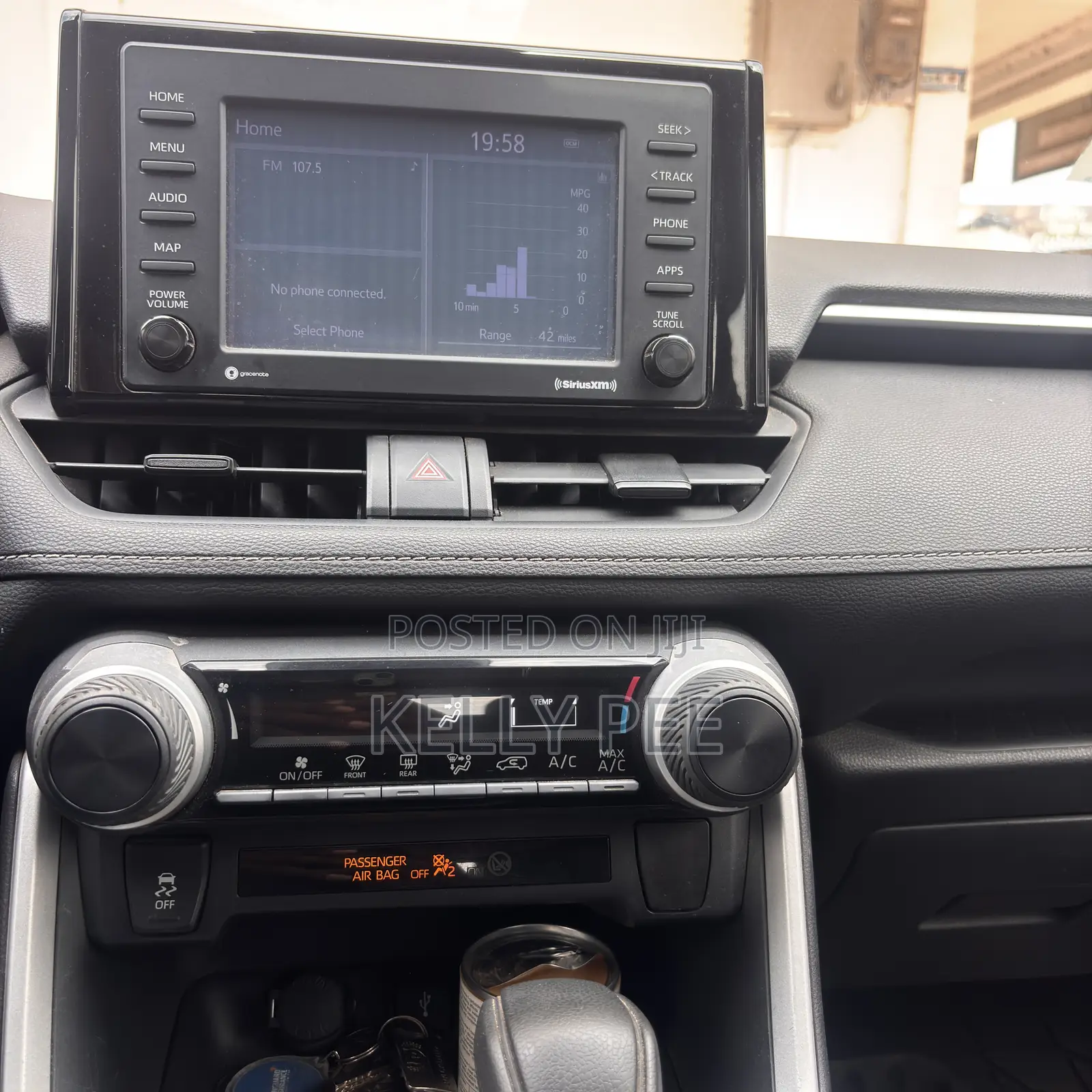 Toyota RAV4 LE AWD 2020 Silver