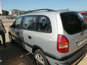 Opel Zafira 2005 Silver