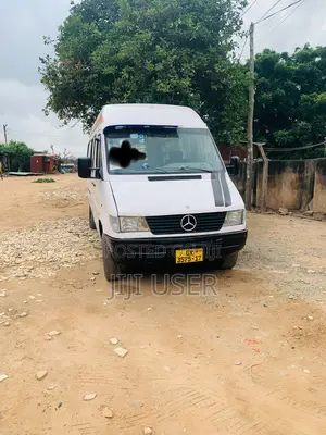 Mercedes-Benz Sprinter 2000 White