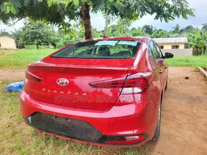 Hyundai Elantra 2020 Red