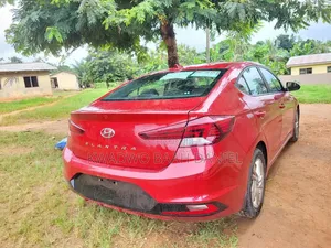 Hyundai Elantra 2020 Red