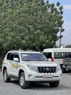 Toyota Land Cruiser Prado 2.7 2017 White