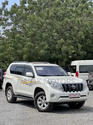 Toyota Land Cruiser Prado 2.7 2017 White