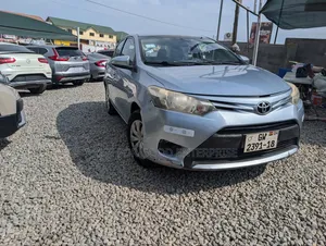 Toyota Yaris 2017 Blue