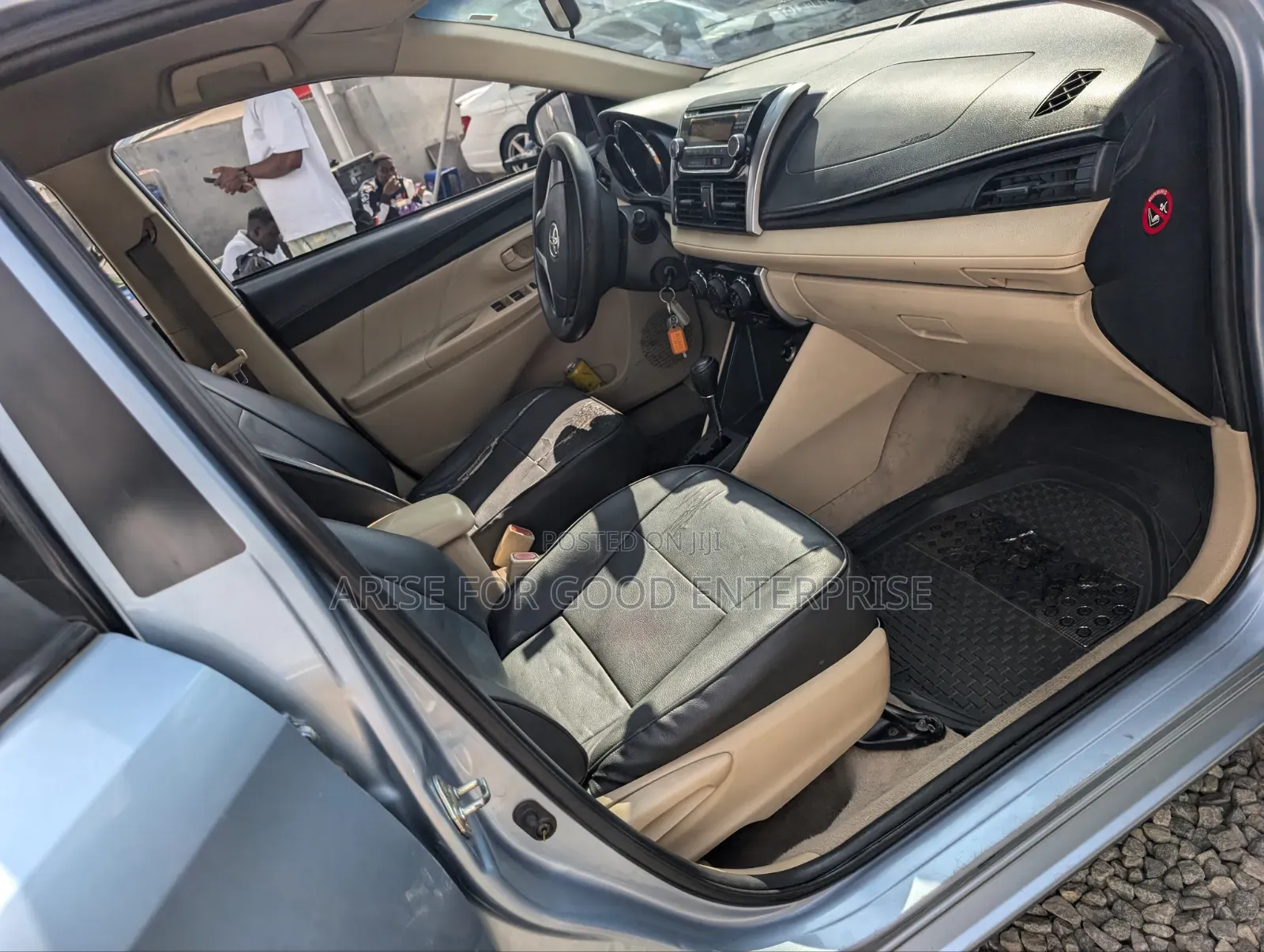 Toyota Yaris 2017 Blue