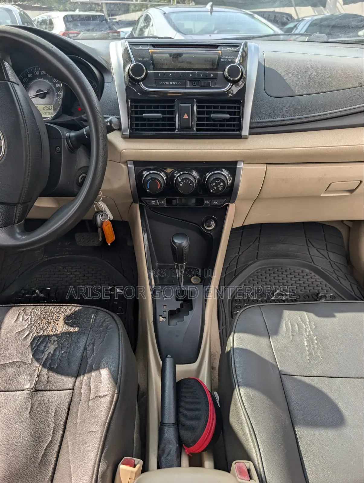 Toyota Yaris 2017 Blue