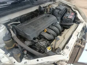 Toyota Matrix 2005 White