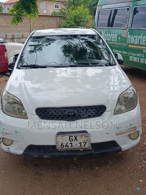 Toyota Matrix 2005 White