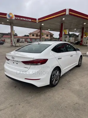 Hyundai Elantra Value Edition Sedan FWD (2.0L 4cyl 6A) 2017 White