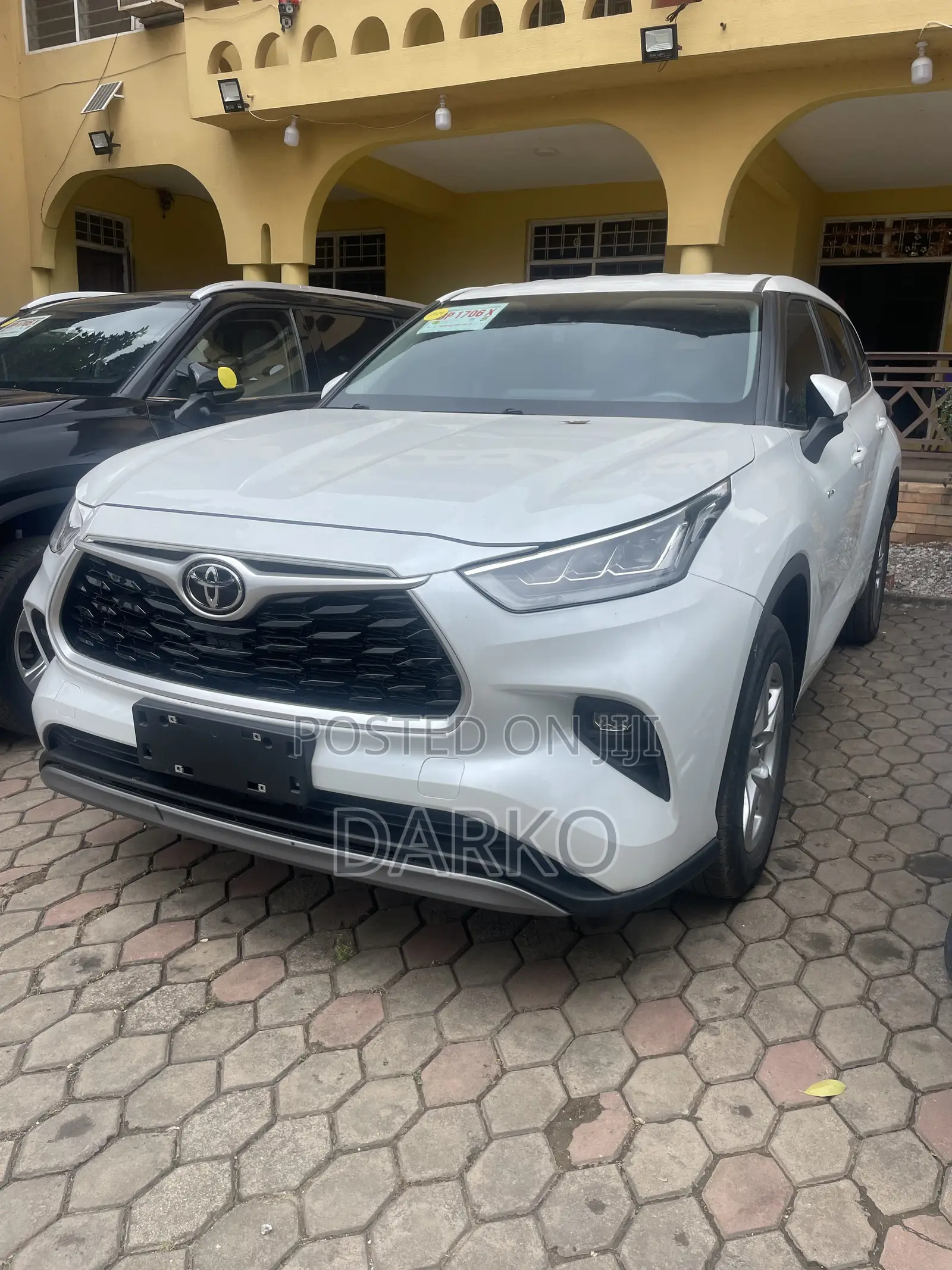 Toyota Highlander XLE AWD 2024 White