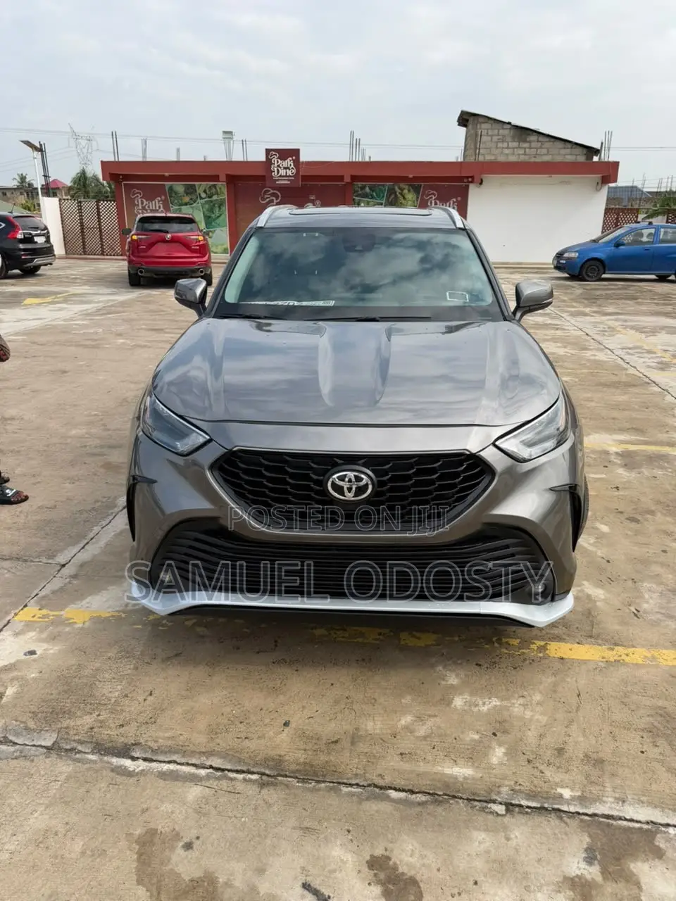 Toyota Highlander XLE 2022 Gray