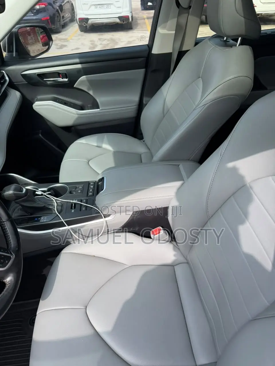 Toyota Highlander XLE 2022 Gray