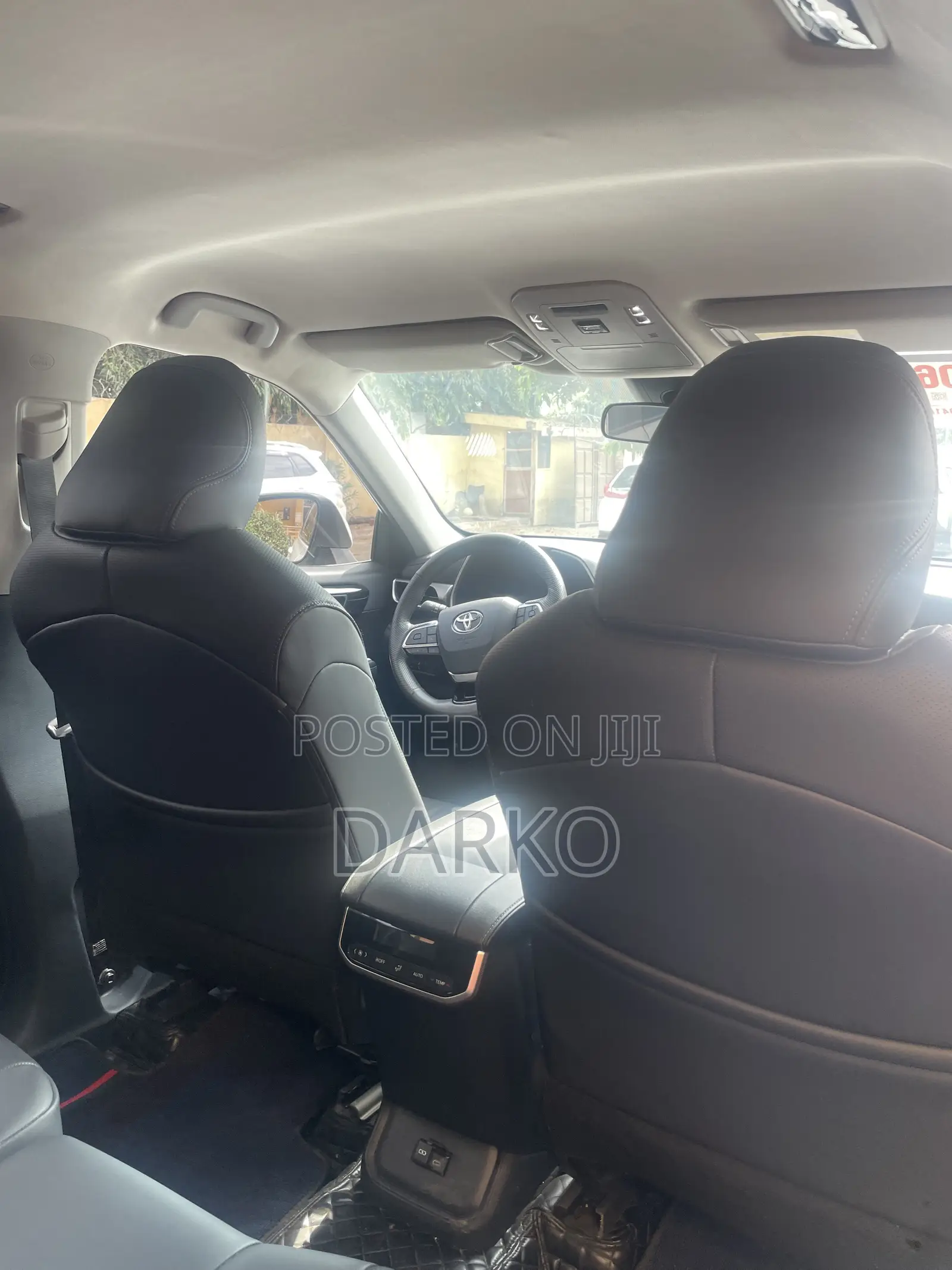 Toyota Highlander XLE AWD 2024 White