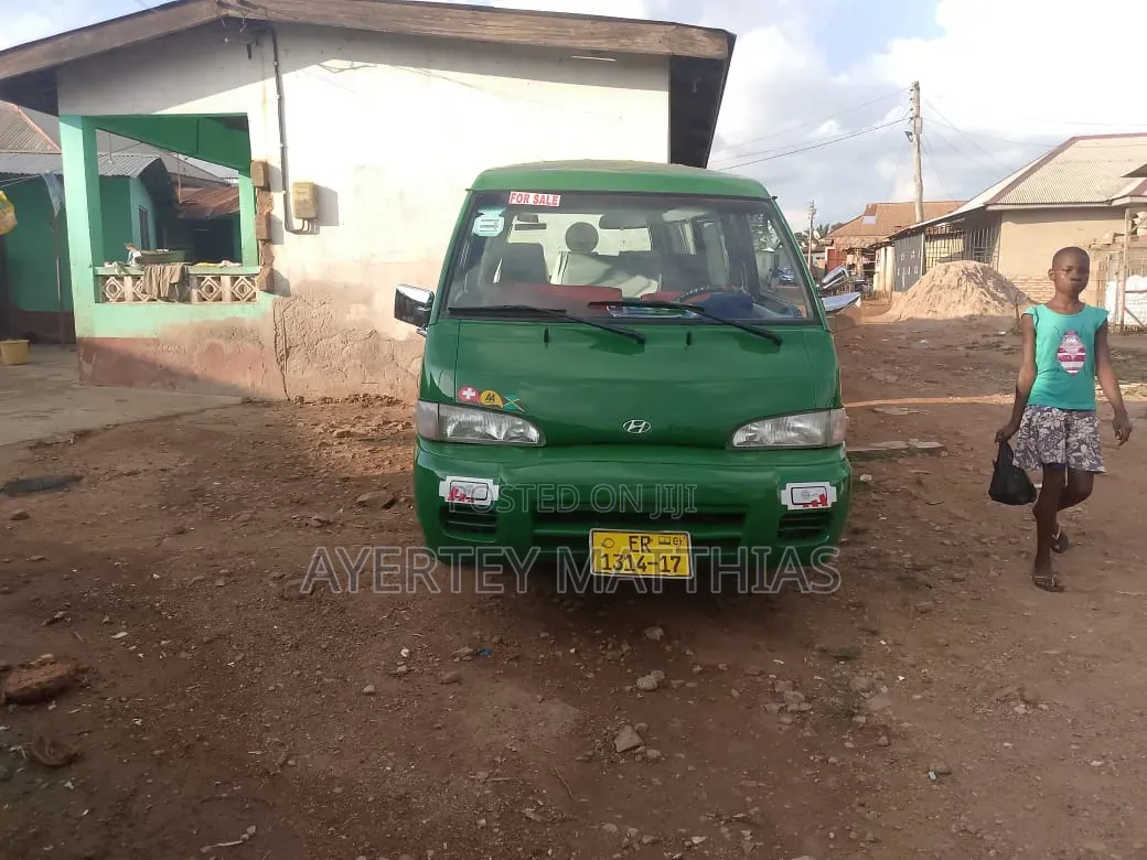 Hyundai H-100 2001 Green