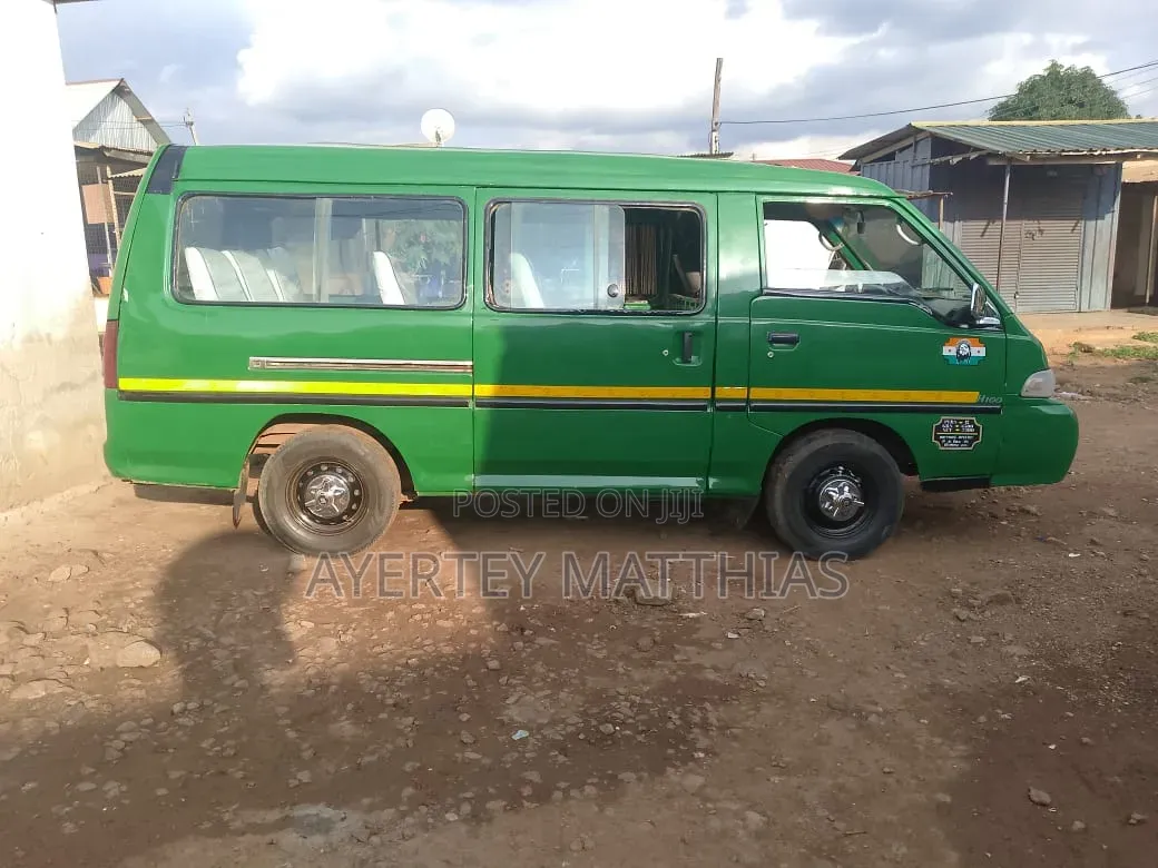 Hyundai H-100 2001 Green