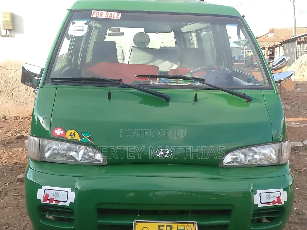 Hyundai H-100 2001 Green