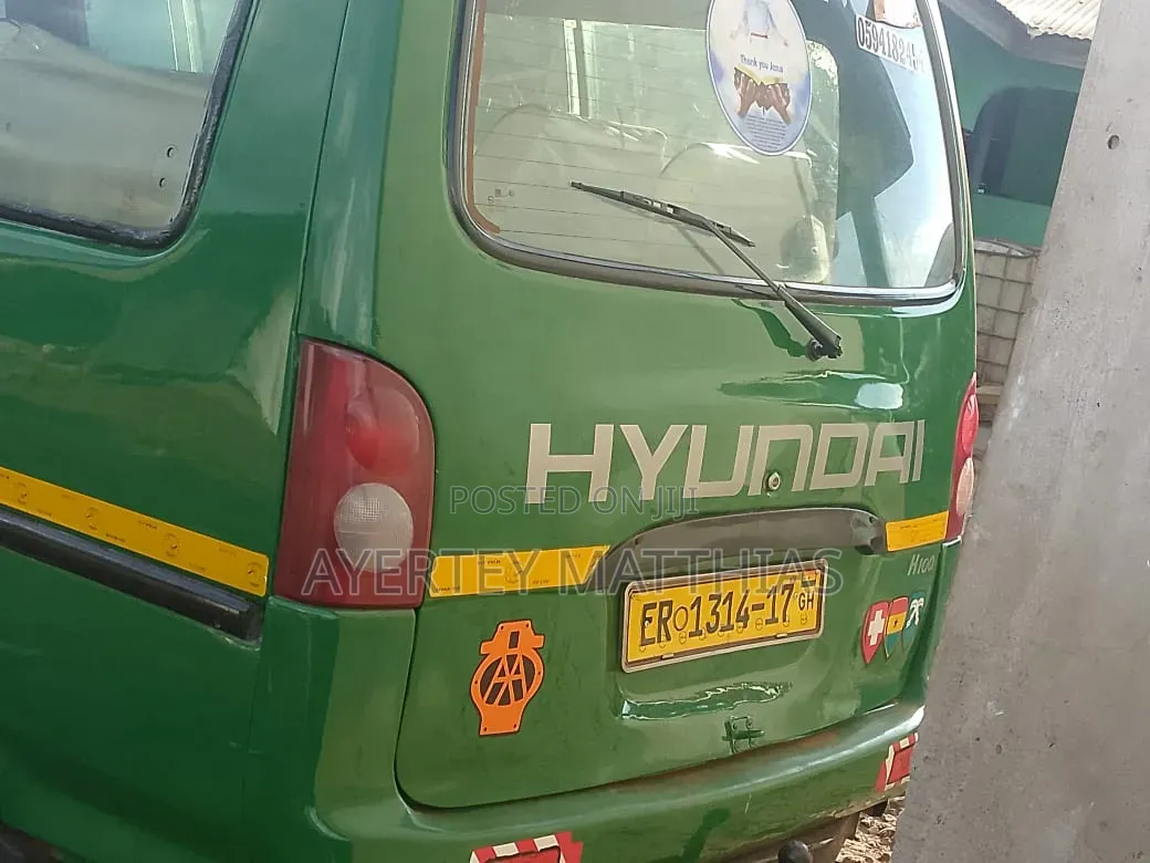 Hyundai H-100 2001 Green