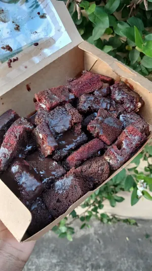 Brownie Bites With Milky Melted Chocolate