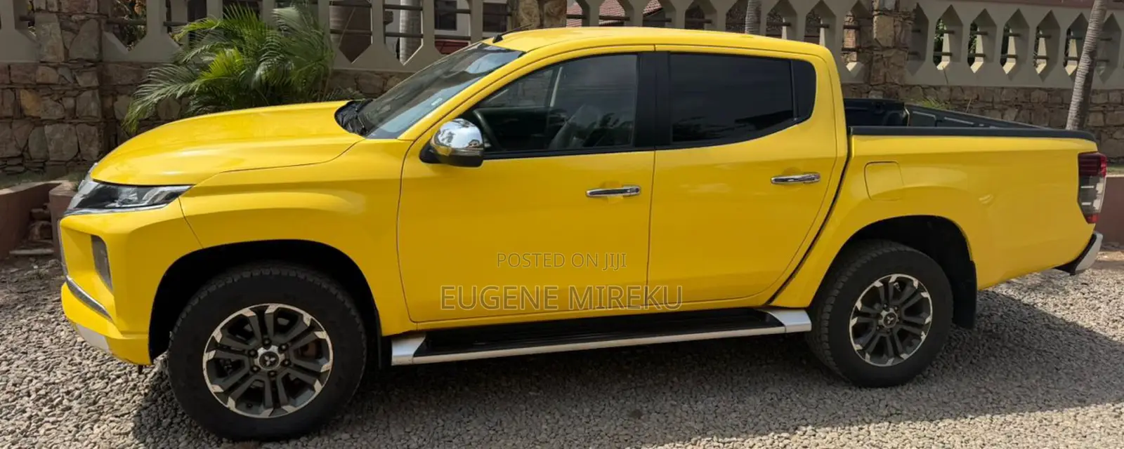 Mitsubishi L200 2019 Yellow