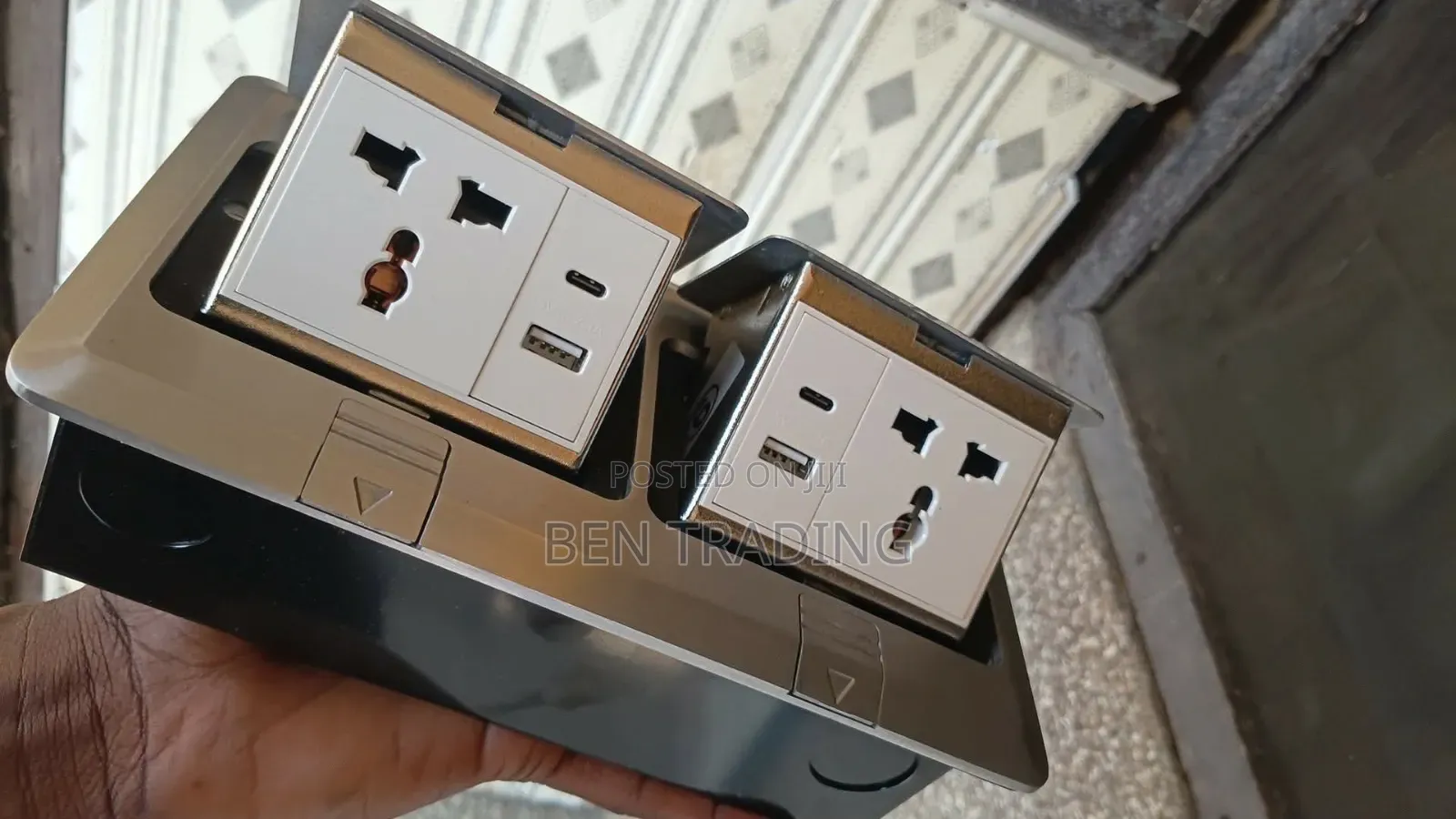 Floor Socket Double