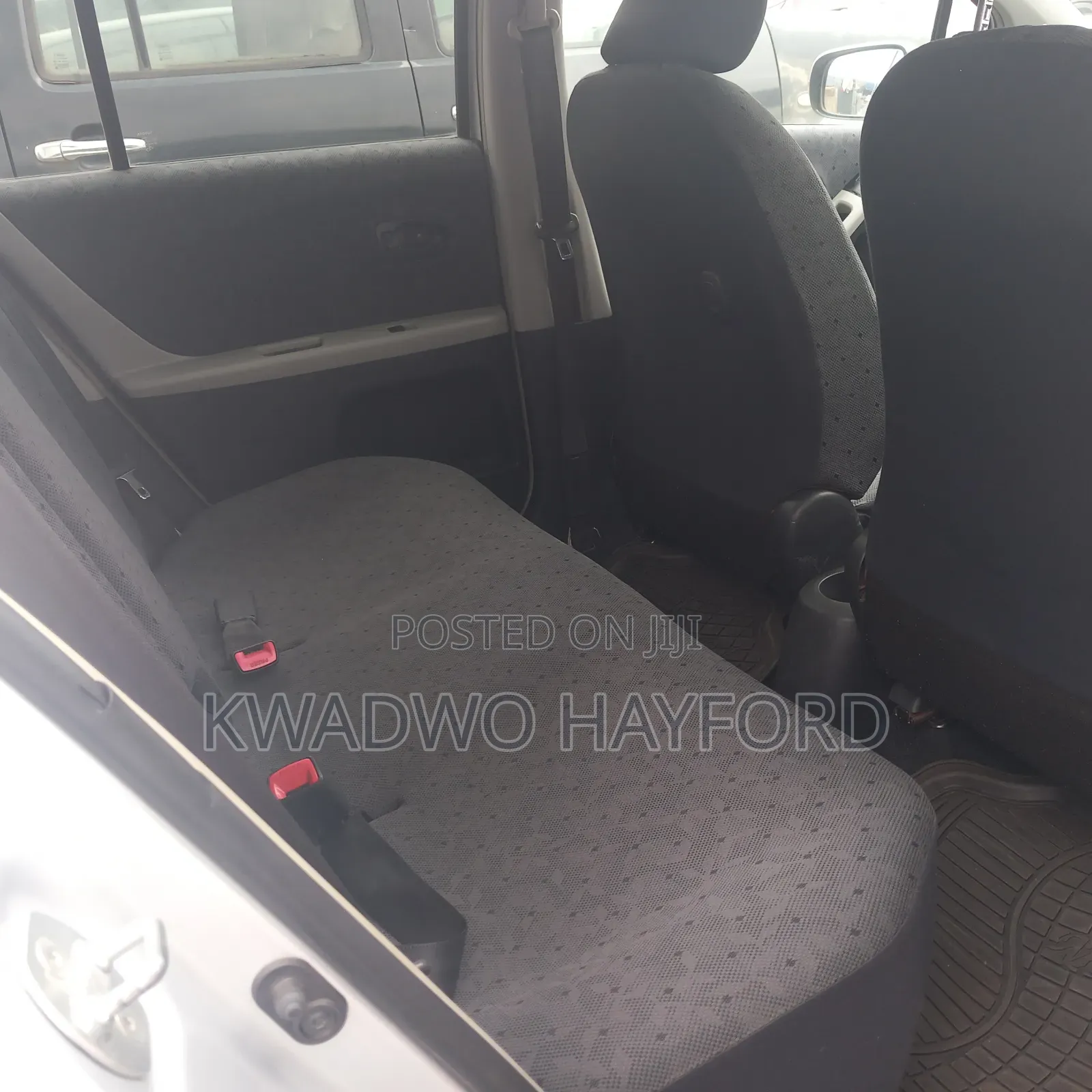 Toyota Vitz 2010 White