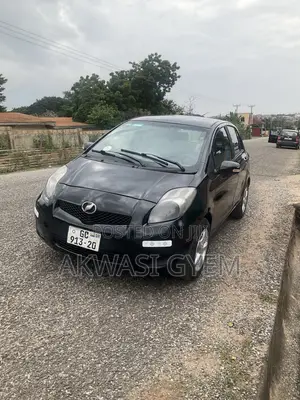 Toyota Vitz 1.0 FWD 5dr 2010 Black