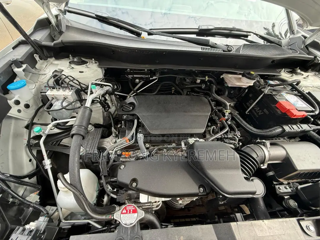 Honda CR-V 2023 Silver