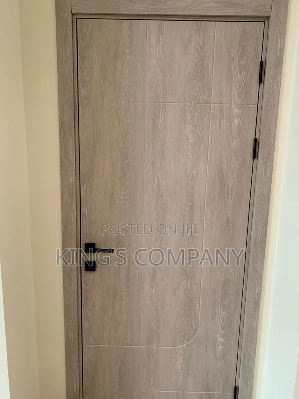Door’s Installing Service