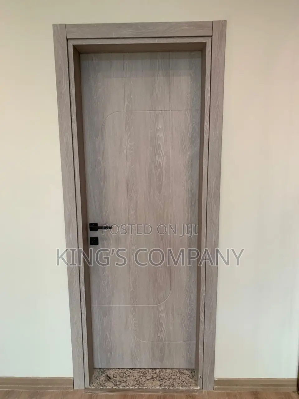 Door’s Installing Service